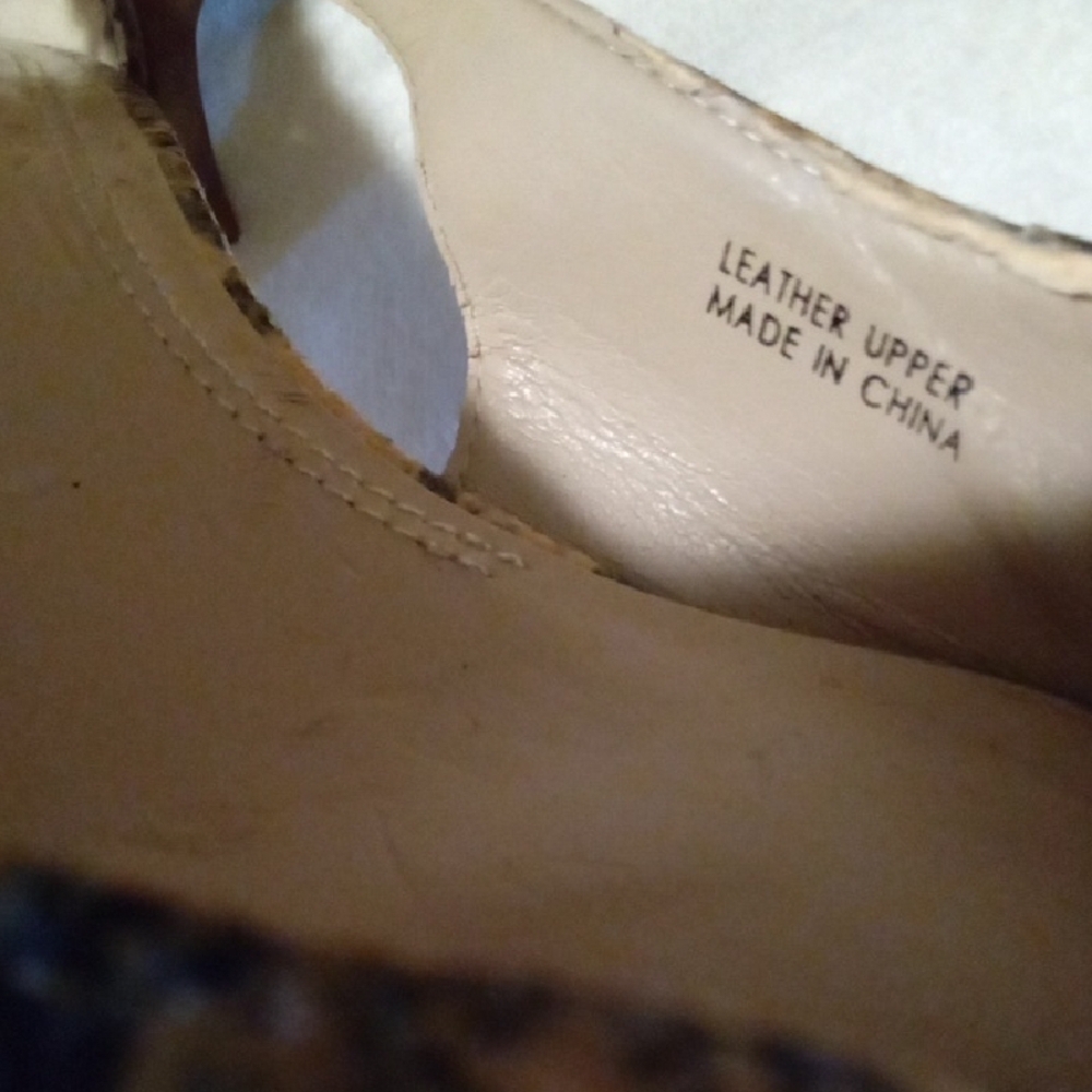 Ellen Tracy Beige Snakeskin Heels - Picture 10 of 11